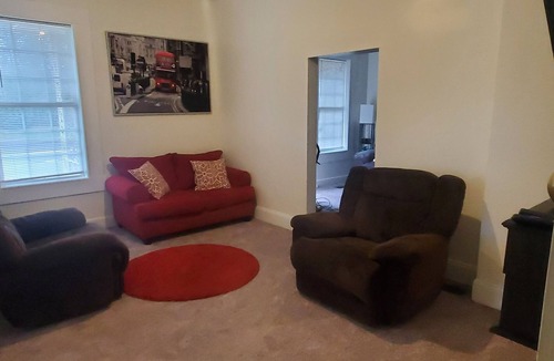 Austell House | 4BR/2BA Spacious,Private & Convenient Location to everything