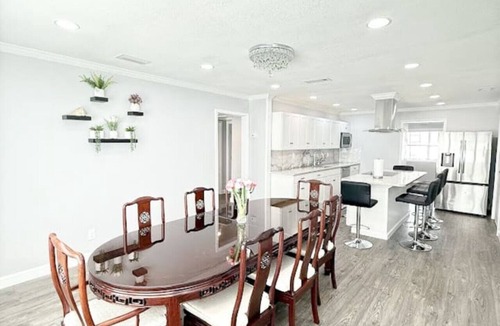 Fort Walton Beach Villa | 5BR Newly Built | ⭐10/10 | 5 Min to Okaloosa Beach | Near Destin | Sleeps 12