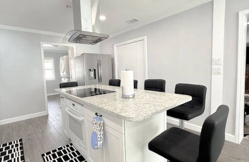 Fort Walton Beach Villa | 5BR Newly Built | ⭐10/10 | 5 Min to Okaloosa Beach | Near Destin | Sleeps 12