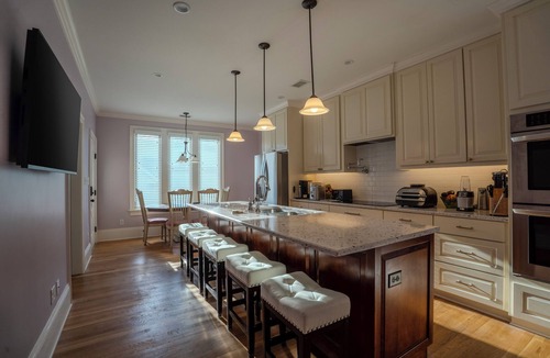 Southwest Raleigh House | 7BR/10BA Five Points Signature Gathering Home | Sleeps 26, Theatre, Golf Sim, Elevator & Outdoor Areas