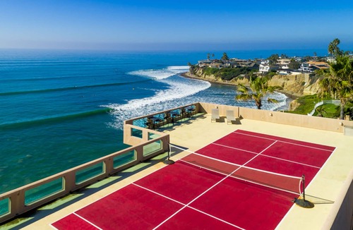 La Jolla House | 9,100 sq ft celebrity oceanfront estate w/rooftop pickleball tennis & pool