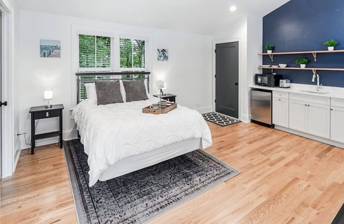 Villa Heights House | Adorable 1BR Guesthouse in Noda | Parking