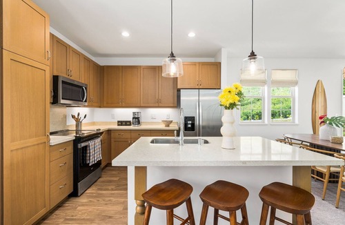 Makaha Valley House | Alaula by AvantStay | Gated Security Home w Valley, Ocean Views!