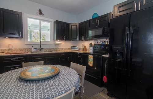 Hauula House | Amazing beach house with gorgeous views of the sunrise!