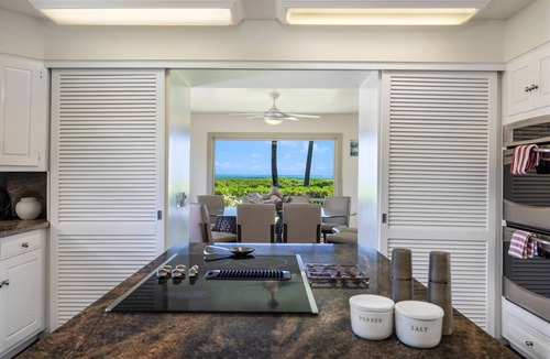 Kailua House | Amazing & Large Kailua Beachfront for up to 14 guests