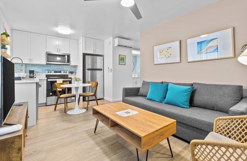 McCully - Moiliili Apartment | Amazing & Modern Honolulu Haven, Renovated w/AC