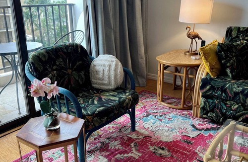 Diamond Head - Kapahulu - St. Louis Condo | An Aloha condo in the heart of Waikiki-5 minutes to beach, parking, AC,WiFi incl