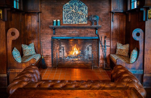 Lenox Hotel | Apple Tree Inn