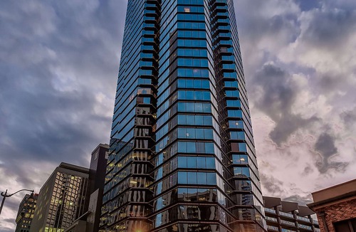 Downtown Honolulu Hotel | Aston at The Executive Centre Hotel