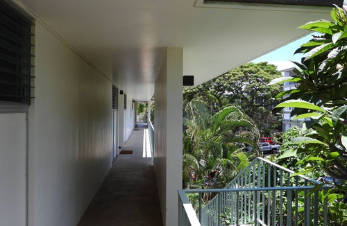Diamond Head - Kapahulu - St. Louis Apartment | Available Oct 1st Near Beach, Great Views, Pool, Splitpac AC, Parking, Fast Wifi