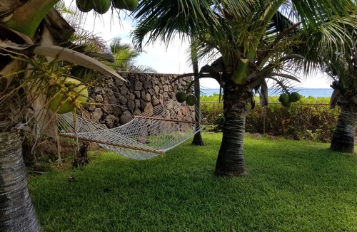 Makaha House | BEACH HOUSE on Scenic Makaha Beach with Free High Speed WIFI and Onsite Parking