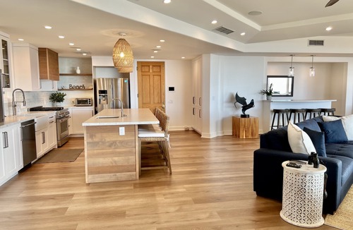 Pupukea House | Beachfront Luxury Property with Pool