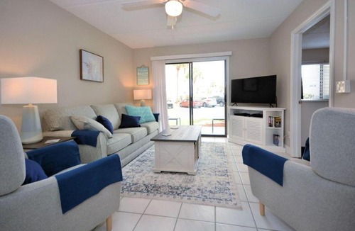 St. Augustine Beach Apartment | Beachside Bliss-Courtyard Villa-Beachside condo