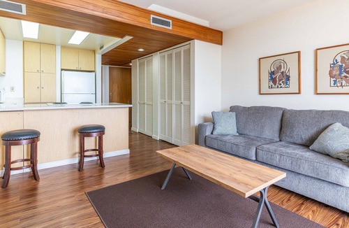 Makaha Condo | Beautiful, 1 Bedroom, 3rd Floor Beachfront Condo (HP305)