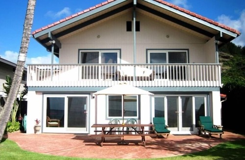 Pupukea House | Beautiful "Beachfront" House on the Beach at Sunset Beach Paradise on the Beach
