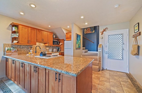Kahana Condo | Beautiful Ocean Views-Island Living-2 Bed,2 Bath,Sleeps 6-Pool-Amazing Value