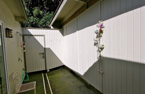 Pupukea Cottage | Beautiful Spacious Cottage on 1.5 Acre of Lush, Gated Property. 30 Day Minimum.