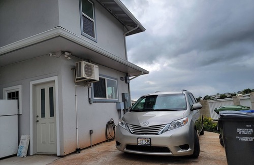 Pearl City House | Beautiful sunsets view Work and Vacation 30-day rental.