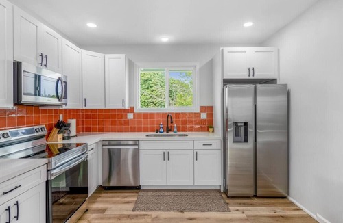 Wahiawa House | Beautifully Remodeled 3/2 space in Wahiawa Heights