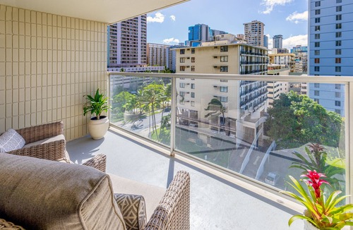 Kaka'ako Condo | Beautifully Upgraded Studio Close to Waikiki Beach