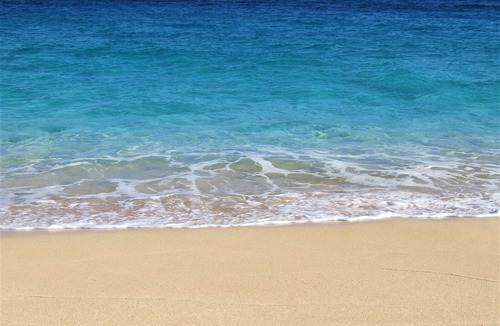 Pupukea Apartment | BEST BEACH LOCATION! 5 STAR LUXURY, Modern, Spacious, ATMOS Theater, BEACH BIKES