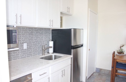 Waialae Iki Ridge Apartment | Boutique-style 1 BR 1 BA with ocean views