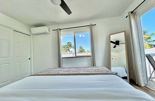 Ewa House | Brand New 2 Bedroom Ocean & Mountain Views Walking Distance To the Beach!
