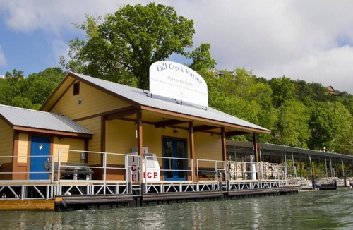 Table Rock Villa | Branson | Family Lake Retreat | Pool + Lake | 2BR