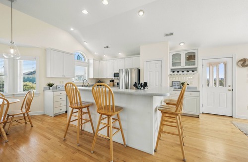 Tuckahoe House | Breezy Banks: Private Pool, Hot Tub, Community Amenities (Pickleball)