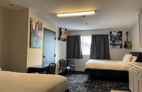 Everett Hotel | Broadway & Main Hotel