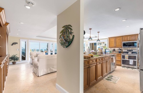 Stuart House | "Carpe Diem":ON the Beach w/heated Pool/hottub & dock.See the Video! DISCOUNTS!