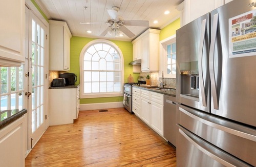 Old Town House | *CASA VICTORIA @ OLD TOWN* Home & Pool + Last Key White Glove Service.