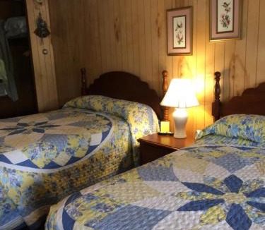 Windham Hotel | Cave Mountain Motel