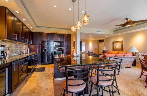 Kapalua Condo | Celebrated Villa, stylish and stunning golf views