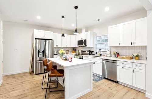 Pittsburgh House | Charming 3 BDR Bungalow - Prime DT ATL Location!