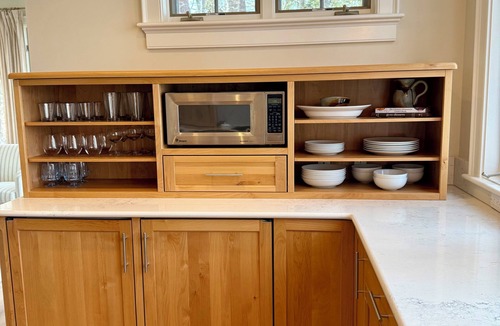 Harbor Springs House | Charming Beachfront Cottage on Lake Michigan near Harbor Springs