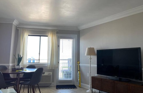 Myrtle Beach Apartment | Charming ocean view condo! Bluewater Resort