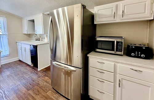 Burnet Other | Charming Spacious 1870's ranch house, 4-bedroom, sleeps 11 adults, in Burnet TX.