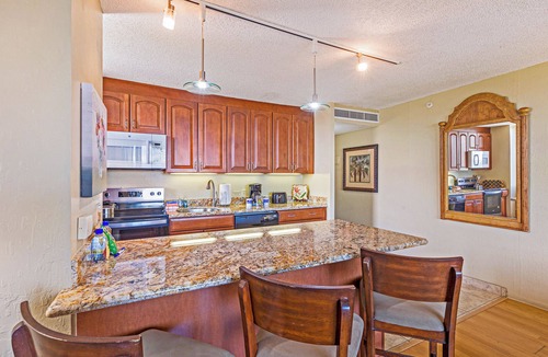 Lahaina Condo | Charming Studio at Oceanfront Ka’anapali Shores | Pools, Beach Access, AC