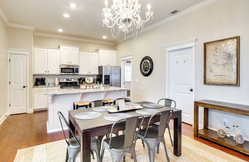 Baldwin Park Cottage | Chic Thomas Square Home in Walkable Location!