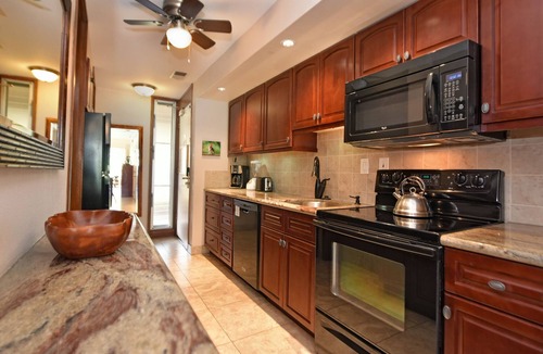Kaanapali Condo | Clean and Beautifully Remodeled at Maui Kaanapali Villas-Sleeps 4 *
