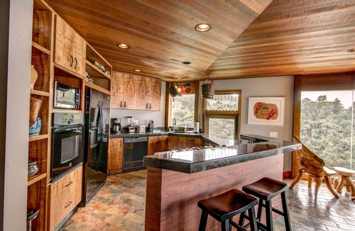 Ookala House | Cliffhouse Big Island