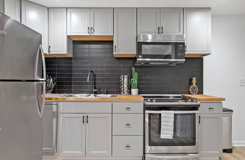 Clarkdale Apartment | Comfy 2 bedroom w/Free Parking