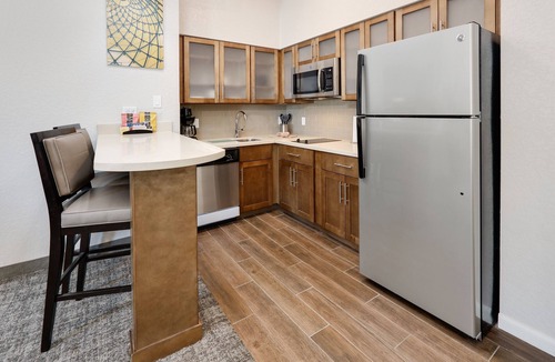 Schertz Apartment | Comms-Accessible Suite w/Hot Breakfast + Pool