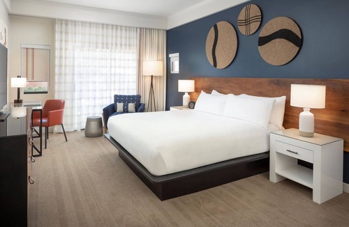 Uptown Sedona Hotel | Courtyard King Sanctuary, Amara Resort and Spa, Pool & Hot Tub, Shopping Nearby
