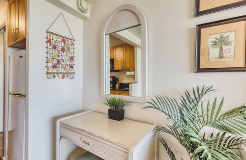 Waikiki Apartment | Cozy condo with pool, hot tub, & sauna - private lanai, ocean views