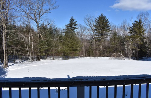 Center Conway Condo | Cozy condo with private access to the Saco River