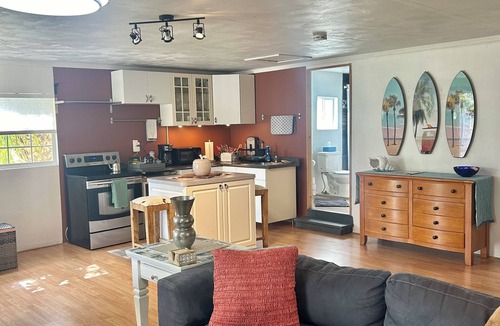 Safety Harbor House | Cozy creative getaway guesthouse