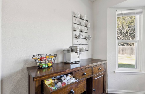 Cleburne House | Cozy Pet-Friendly Unit, Seasonal Pool & Fireplace, Sleeps 8