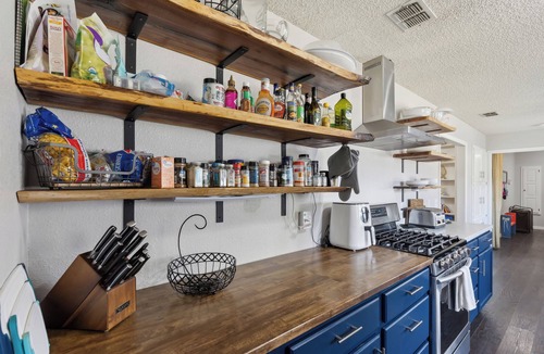 Cleburne House | Cozy Pet-Friendly Unit, Seasonal Pool & Fireplace, Sleeps 8
